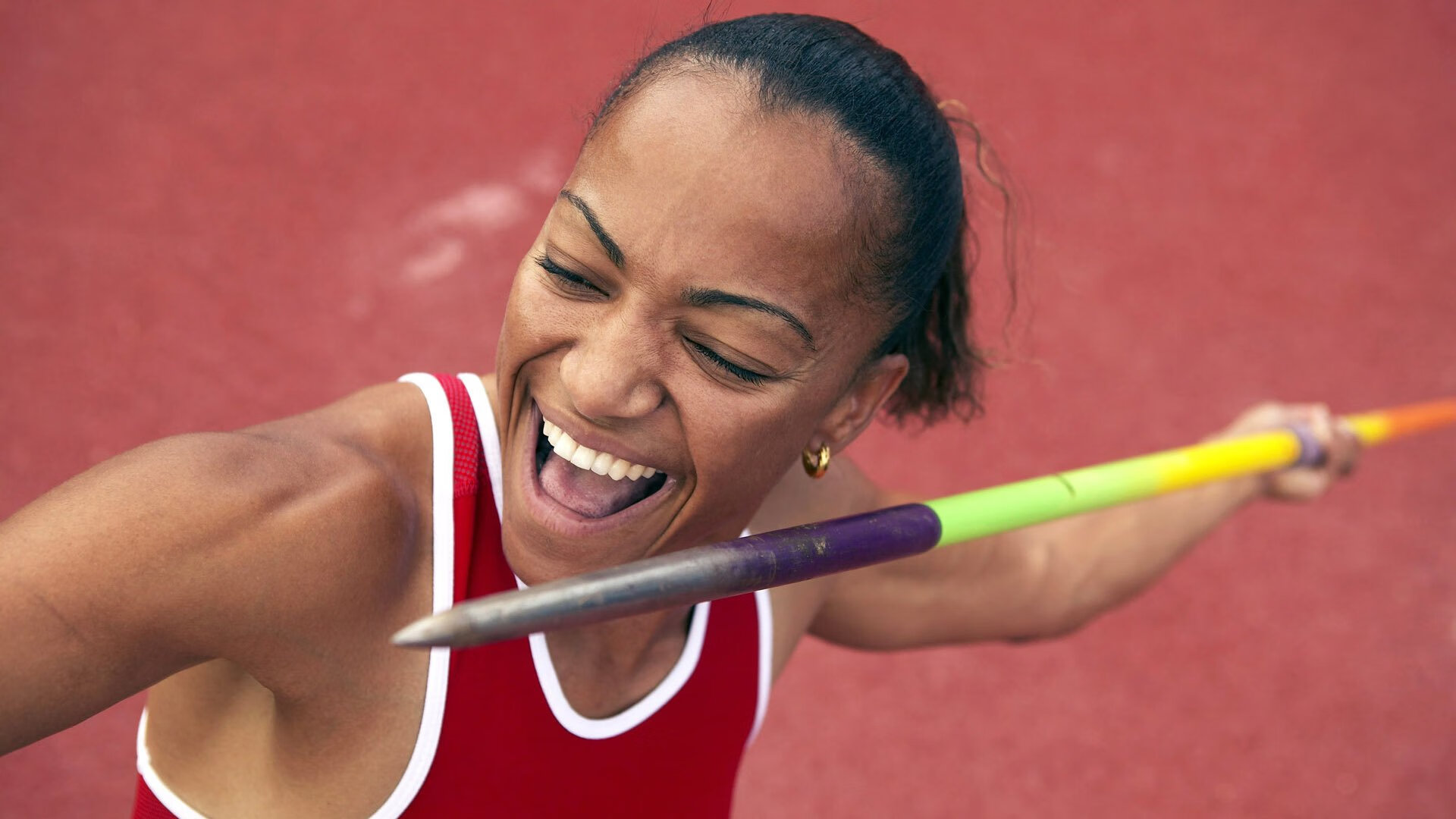 “基层足球基础设施不断完善，青少年足球热情高涨”，青少年足球训练指导思想